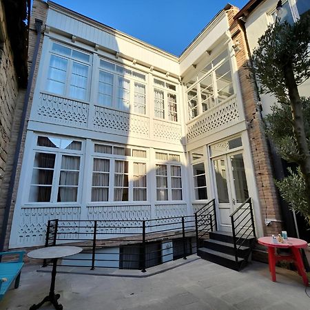 Comfort And History Тбилиси Экстерьер фото