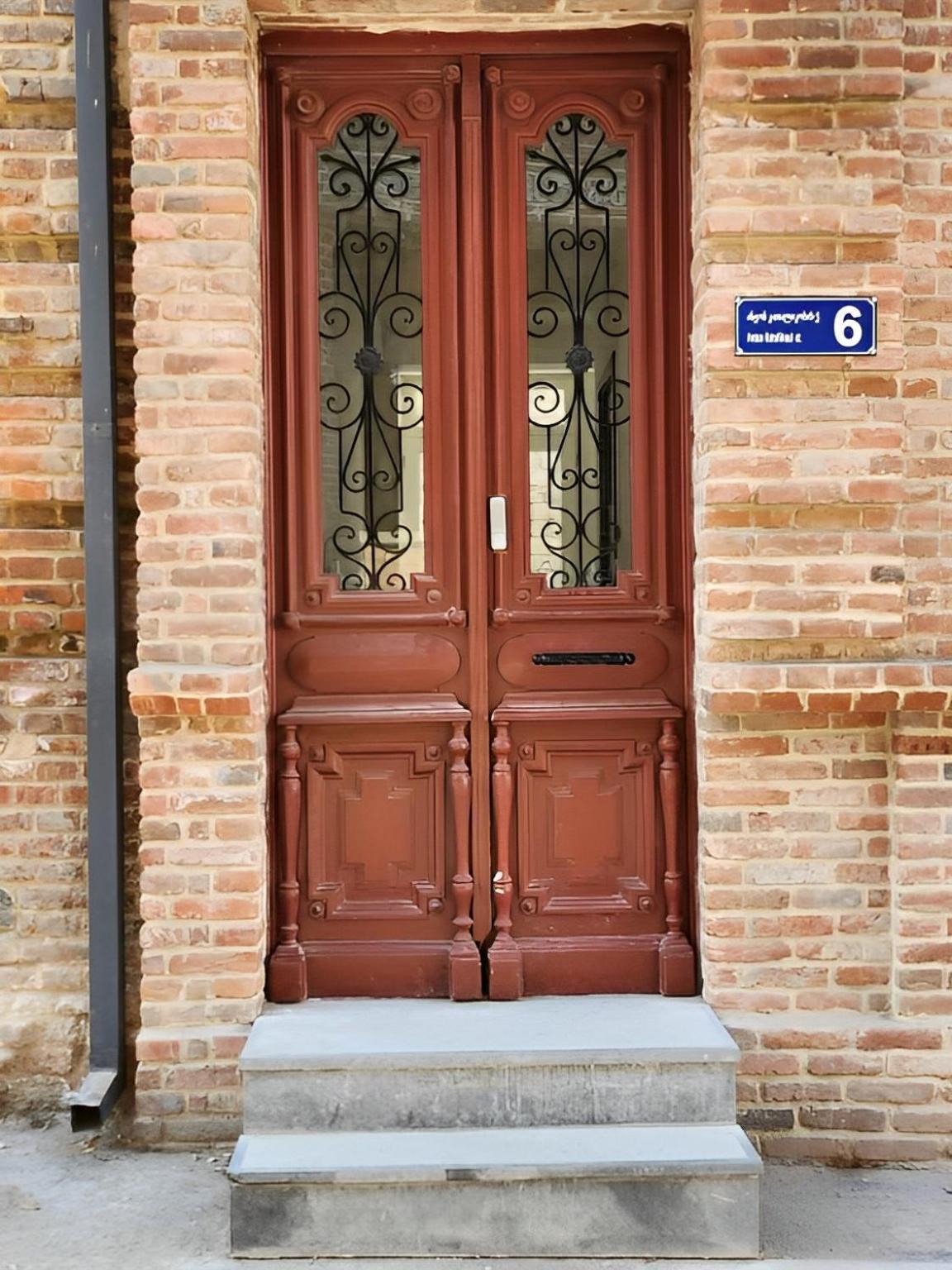 Comfort And History Тбилиси Экстерьер фото