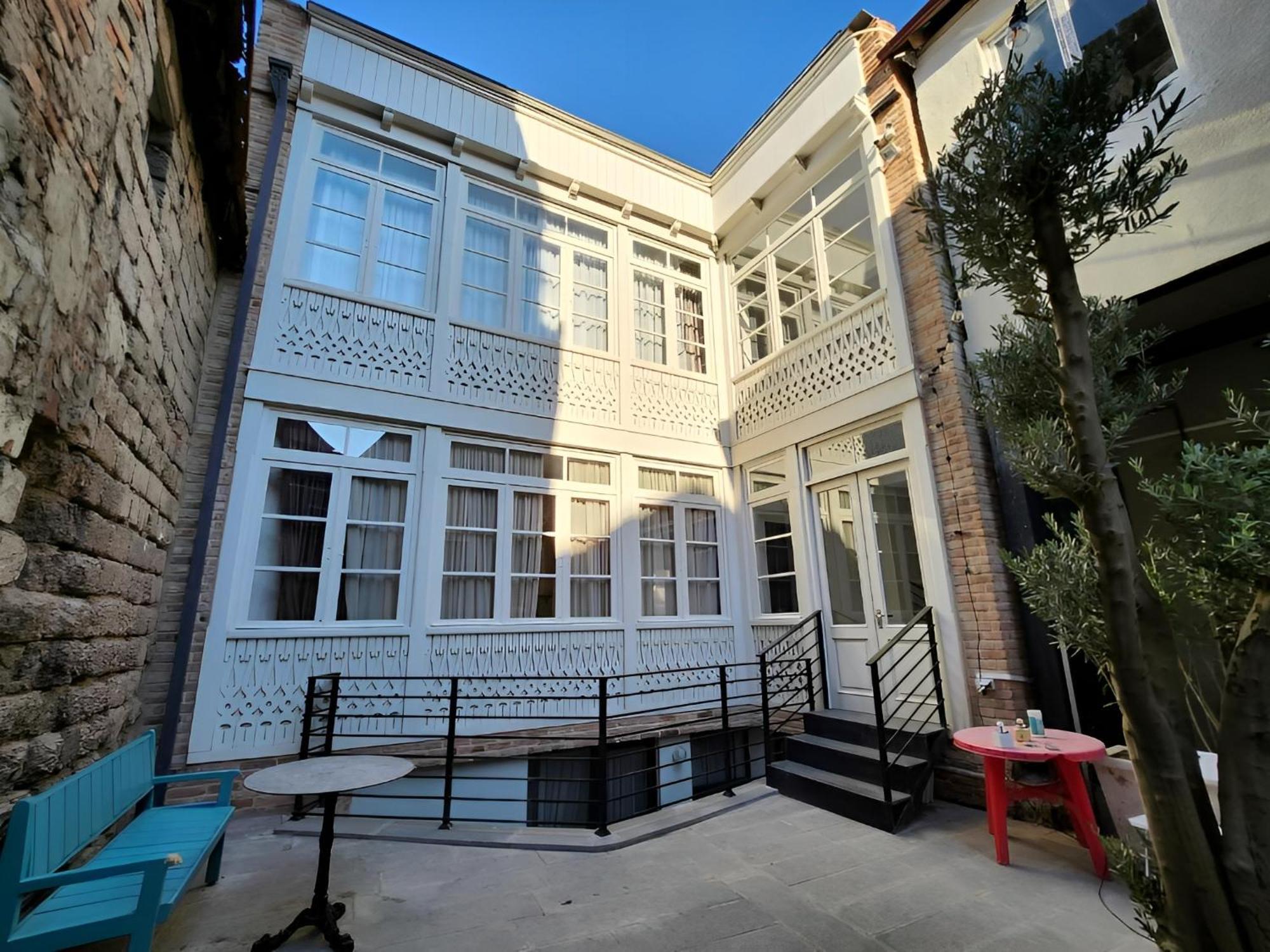 Comfort And History Тбилиси Экстерьер фото